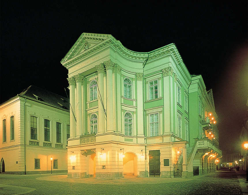 Plácido Domingo dirige ‘Don Giovanni’ en el teatro de Praga en el que se estrenó Plácido Domingo dirige ‘Don Giovanni’ en el teatro de Praga en el que se estrenó