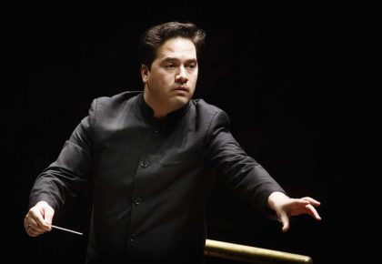 El maestro Robert Treviño