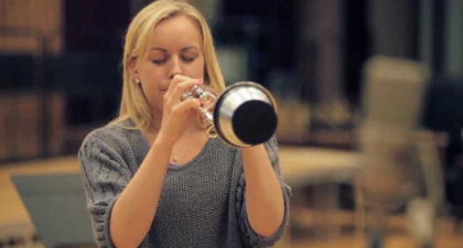 Tine Thing Helseth y el saxofonista Pablo Sánchez-Escariche en Baluarte