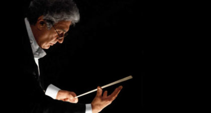 Plácido Domingo dirige al coro de Les Arts en el concierto de su XXX aniversario