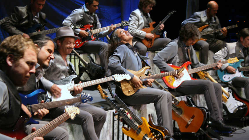 «Sinfonity, The first electric guitar orchestra» llega a Toledo para repasar la música de Bach o Vivaldi