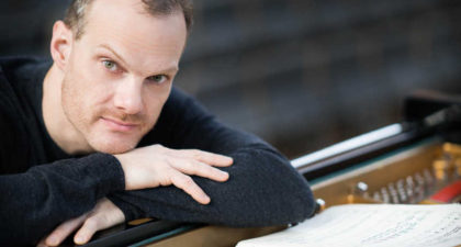 El músico alemán Lars Vogt dirigirá la Real Filharmonía de Galicia e interpretará dos obras de Beethoven