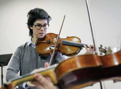 La violista Isabel Villanueva