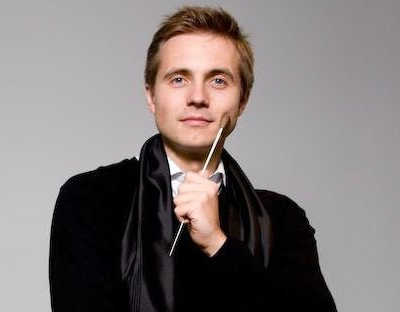 Vasily Petrenko como director y el violonchelista noruego Truls Mørk con la OSCyL