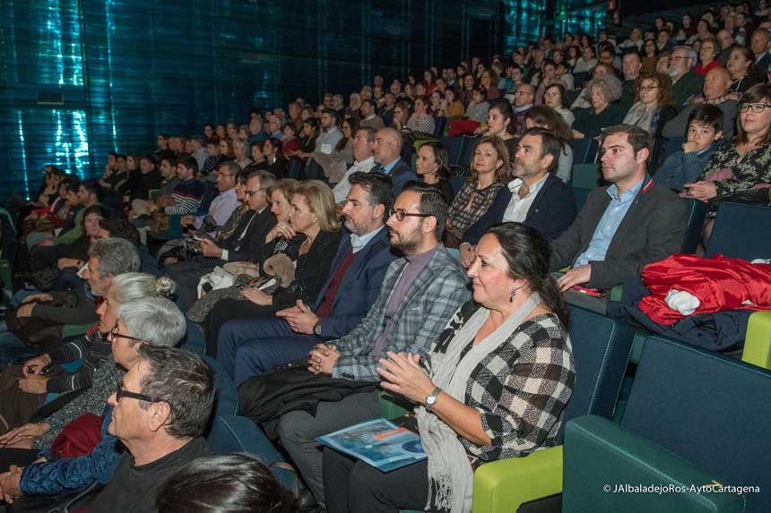 El Batel se llenó de música clásica con el Concierto Extraordinario de ‘Entre Cuerdas y Metales’