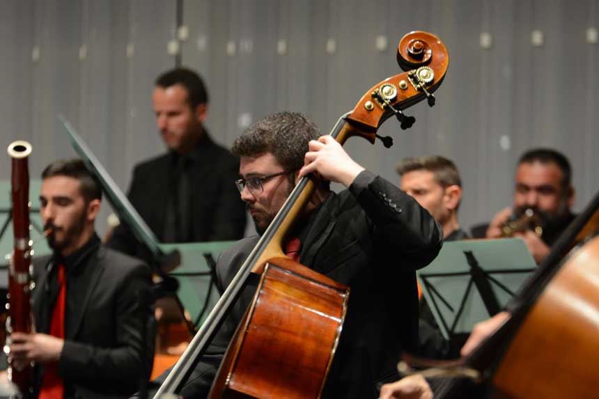 El Batel se llenó de música clásica con el Concierto Extraordinario de ‘Entre Cuerdas y Metales’
