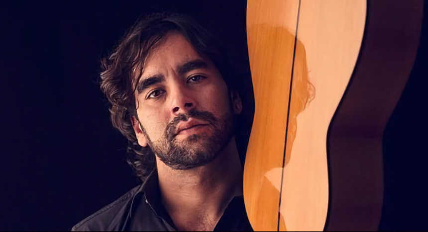 Daniel Casares suma la voz de Poveda y la guitarra de Rafael Riqueni Daniel Casares suma la voz de Poveda y la guitarra de Rafael Riqueni