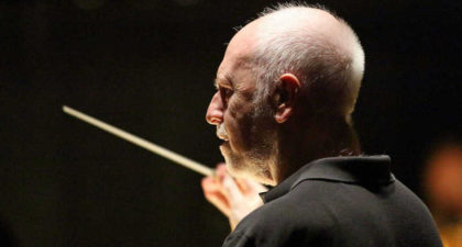 La OSCyL tocará en el funeral del director de orquesta Jesús López Cobos en Berlín