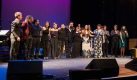 El maestro del cajón Israel “Piraña» Suárez recibe el premio Master of Mediterranean Music de Berklee berklee—pirana—3.26.18-17-min