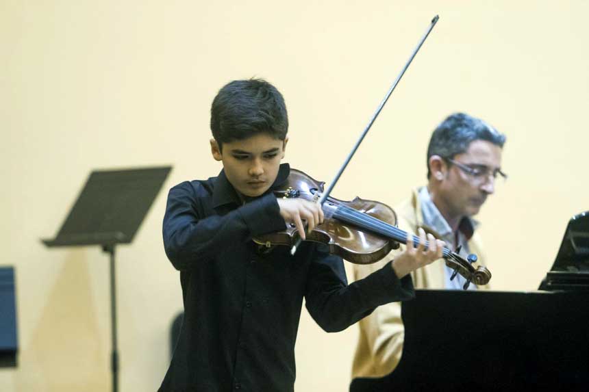 Doce jóvenes músicos mostraron su talento en la final de Cuerda de Entre Cuerdas y Metales