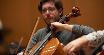 El violonchelista Nicolas Altstaedt interpreta el Concierto de William Walton