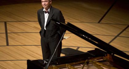La Sinfónica de Galicia ofrece conciertos en Madrid y Alicante con el mito del piano Ivo Pogorelich