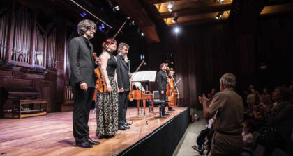 La Tempestad, en la Fundación Juan March interpretando tres cuartetos para teclado, flauta y viola