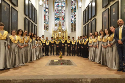 Coro de la Universidad Pontificia de Salamanca Tomás Luis de Victoria