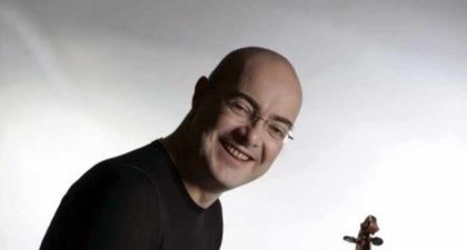 Gordan Nikolic ofrece un novedoso programa en su debut como director y violinista junto a la OFGC