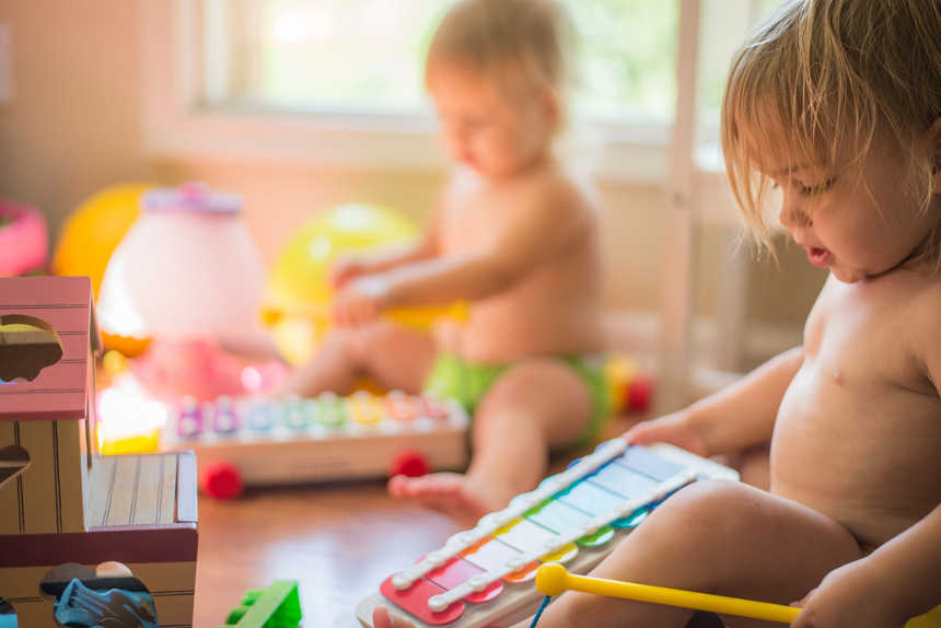 Taller de música gratuito para niños de uno a dos años y medio