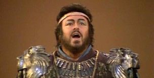 Aida_OperaLegends_Pavarotti-(2)-min