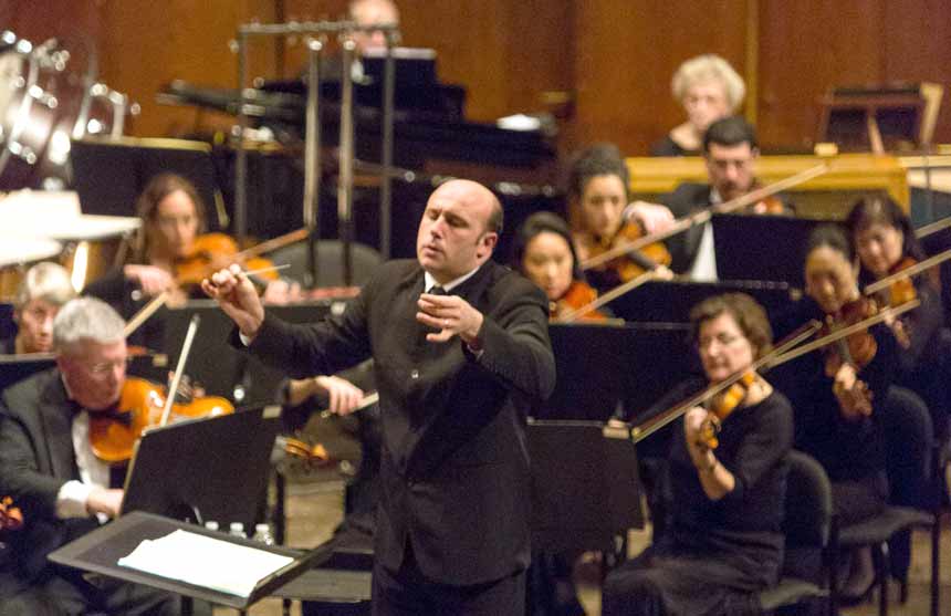 Riccardo Frizza dirige en Barcelona y Bilbao