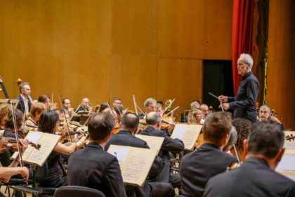 Paul Daniel al frente de la Real Filharmonía de Galicia