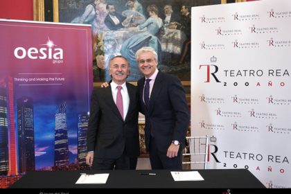 Luis Furnells, el presidente ejecutivo de Grupo Oesía, e Ignacio García-Berenguer, director general del Teatro Real – © <b>Javier del Real</b> |<b> Teatro Real</b>