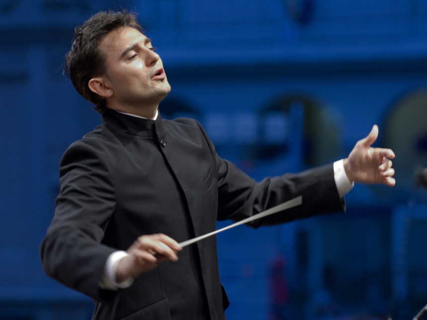 La Orquesta Sinfónica de Navarra, el Orfeón Pamplonés y la Coral de Cámara de Pamplona en concierto