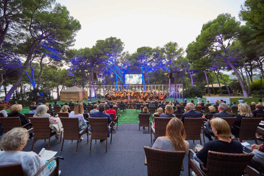 Gustavo Dudamel y Maria João Pires, protagonistas de la VII edición de Formentor Sunset Classics