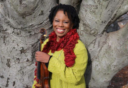 El Festival de Jazz de Vitoria-Gasteiz presenta su 43 edición con propuestas inéditas Regina Carter – © Christopher Drukker