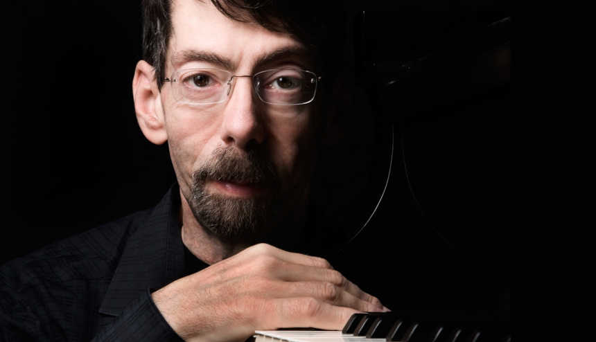 El pianista Fred Hersch en un concierto de piano solo en el Auditorio Nacional