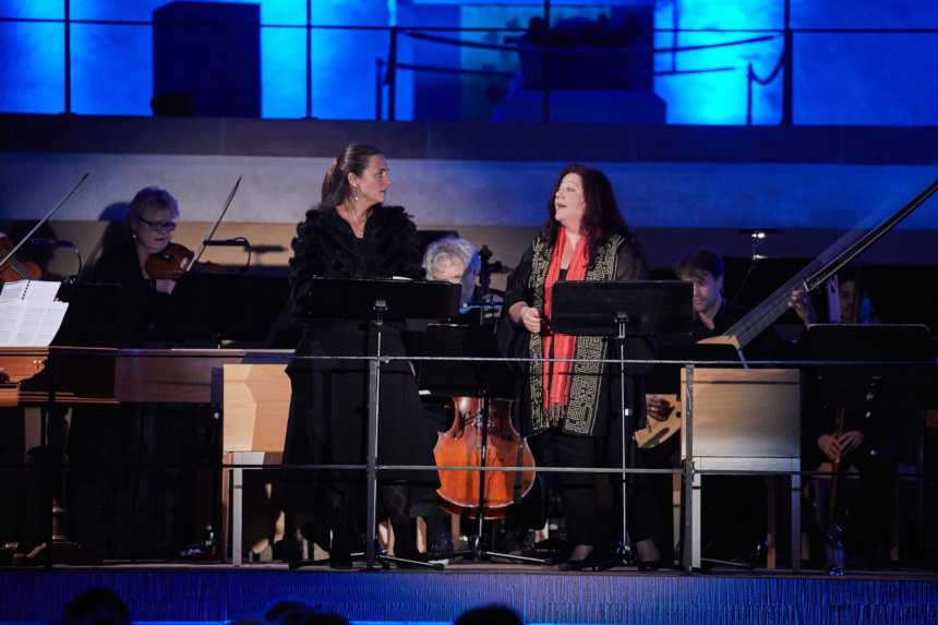 La soprano Nuria Rial y la cantante Dima Orsho conectan oriente y occidente en «Mother»