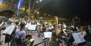 Assaig-OV-Platja-Arenes--Eva-Ripoll--Arxiu-Palau-de-la-Música-min