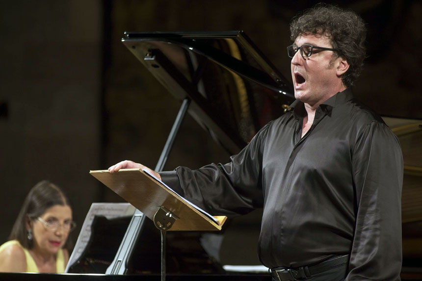 Fotografías y vídeo de la actuación de Ludovic Tézier: Su elegancia vocal enamora a Peralada