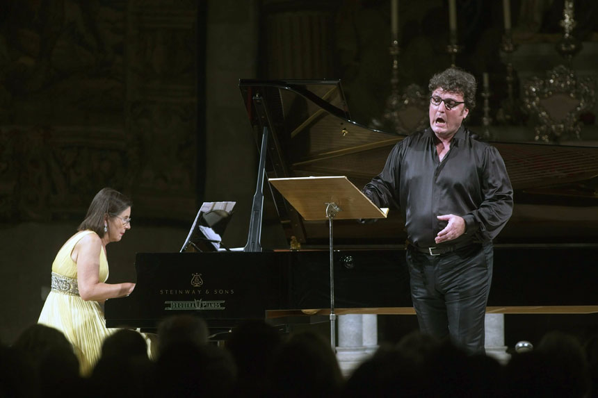 Fotografías y vídeo de la actuación de Ludovic Tézier: Su elegancia vocal enamora a Peralada