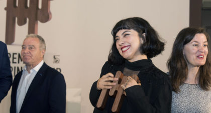 Mon Laferte y Fundación ONCE, galardonados con los Premios Pirineos Sur