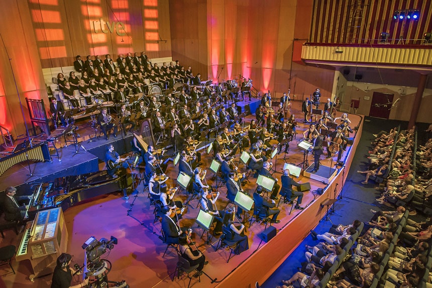Especial ‘Los Conciertos de La 2’: ‘La otra mirada del cine español’, con la Orquesta y Coro RTVE y Fernando Velázquez