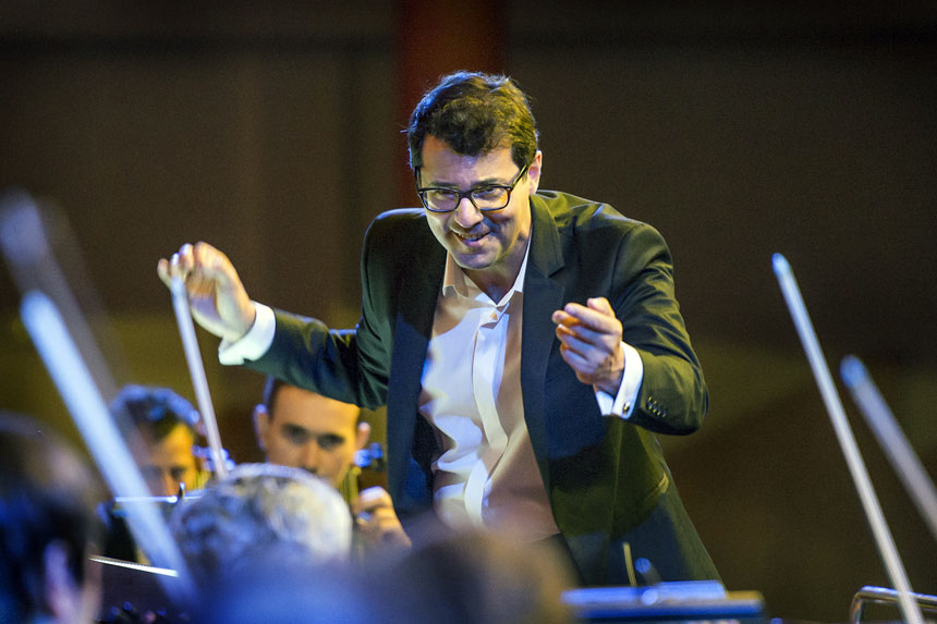 Especial ‘Los Conciertos de La 2’: ‘La otra mirada del cine español’, con la Orquesta y Coro RTVE y Fernando Velázquez