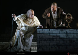 Mika Kares (El gran Inquisidor), Dmitry Belosselskiy, (Filippo II)