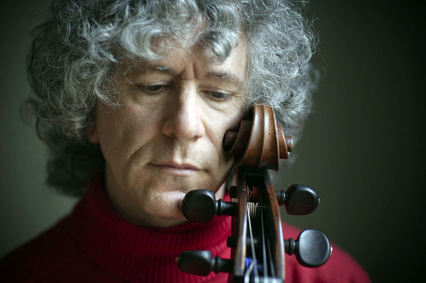 El violonchelista británico Steven Isserlis, tocará con la Real Filharmonía de Galicia
