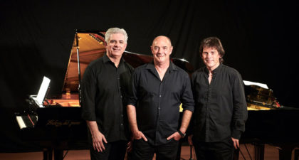 Los pianistas Xabier Lizaso y Germán Ormazabal y el bertsolari Andoni Egaña ofrecen el recital Eta… zer gehiago?