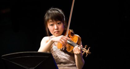 La Orquesta Barroca de Sevilla inaugura la temporada con la violinista y directora Suyeon Kang