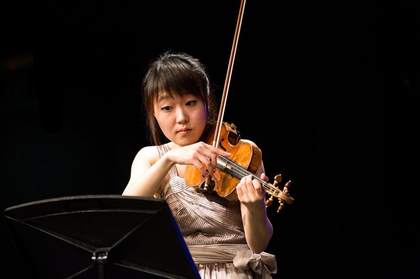 La Orquesta Barroca de Sevilla inaugura la temporada con la violinista y directora Suyeon Kang