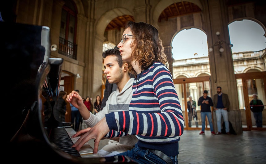 Pianistas de hasta 17 años podrán demostrar su talento en el IX Concurso “Mi piano”