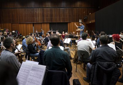 Francisco Coll y la Orquestra València – © Live Music Valencia