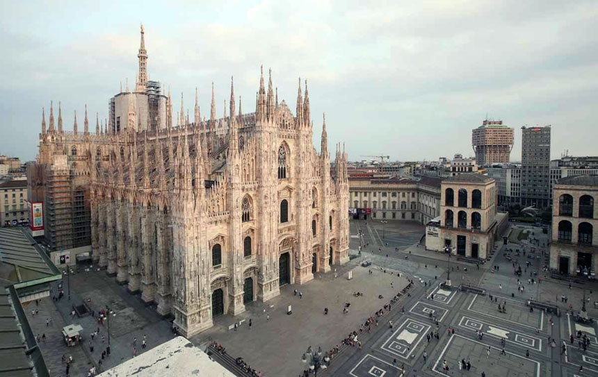 Andrea Bocelli en directo por streaming desde el Duomo, Catedral de Milán Andrea Bocelli en directo por streaming desde el Duomo, Catedral de Milán