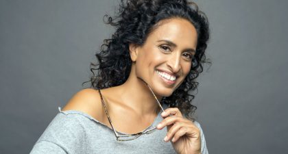 La Orquesta Sinfónica de Castilla y León interpreta junto a la reconocida cantante israelí Noa La vida es bella, de Nicola Piovani