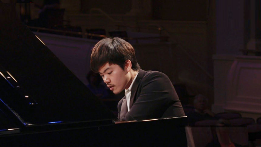 Honggi Kim, ganador de la 60ª edición del Premio “Jaén” de Piano, graba su disco