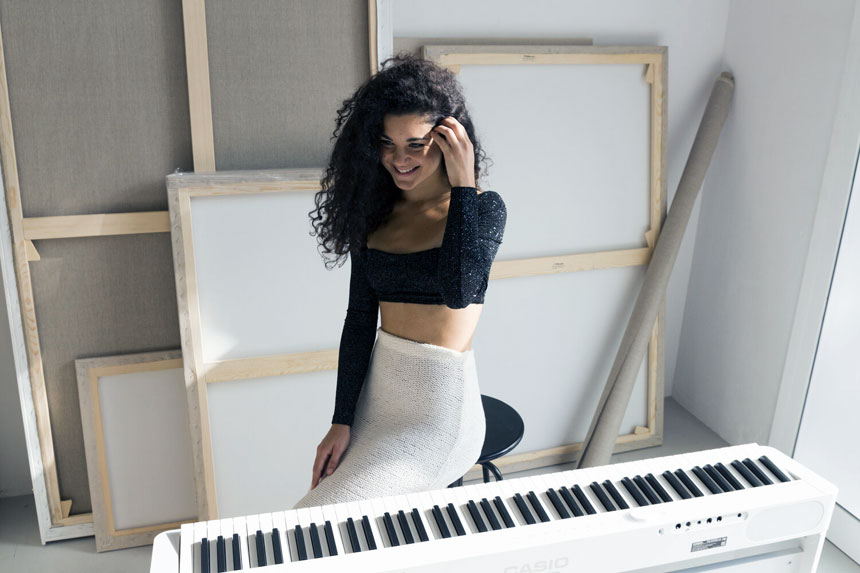 Sale a la venta «Anoche», el nuevo álbum de la pianista de Barcelona Marta Cascales