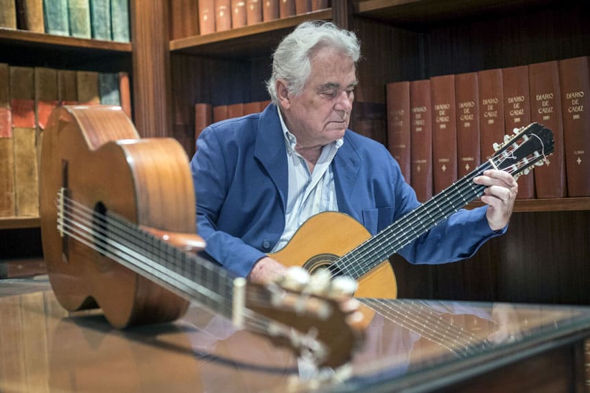 Roman Zorkin, gana el primer premio del VII Concurso Internacional de Guitarra Clásica Ángel G. Piñero