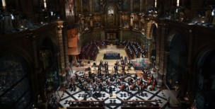 El Gran Teatre del Liceu abrió su temporada en el Monasterio de Monserrat con "Del dolor a la esperanza" “Del dolor a la esperanza” - © Antoni Bofill