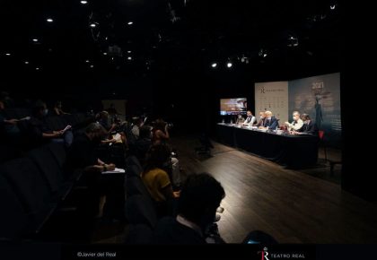 Gianmaria Aliverta (director de escena de Un ballo in maschera),  Joan Matabosch (director artístico del Teatro Real), Ignacio García-Belenguer  (director general del Teatro Real), Nicola Luisotti (director musical de Un ballo in maschera) y Rafael Fernández de Alarcón (director de marca, patrocinios y medio de Telefónica S.A.)