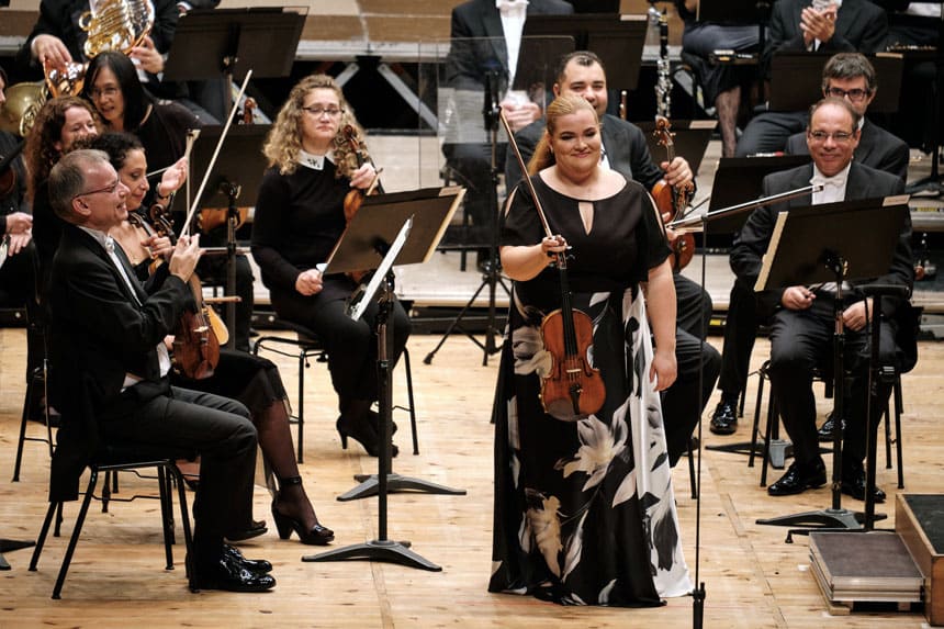 La violinista jamaicana Ellinor D´Melon toca esta semana con la Real Filharmonía de Galicia La violinista jamaicana Ellinor D´Melon toca esta semana con la Real Filharmonía de Galicia